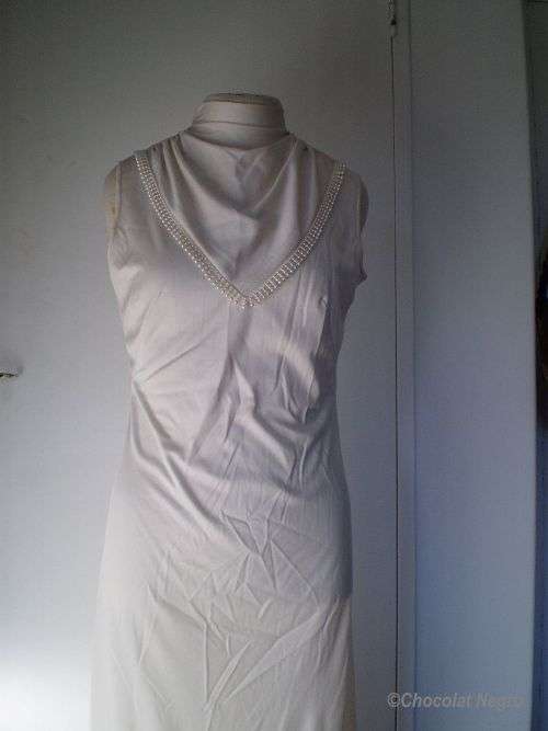Long Vintage 1970s Cocktail Dress Evening Gown Sleeveless turtleneck with pearl necklace Size 10
