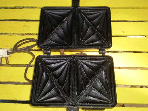 Vintage Berda Snackwich Sandwich Maker