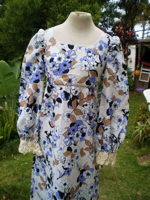 Original 1960's Vintage Empire Style Long Sleeve Floral Maxi Dress Size 10