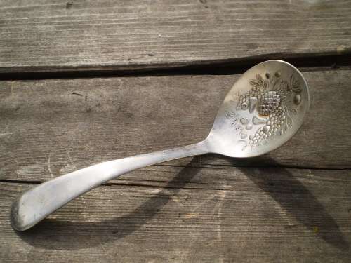 Lovely Silver Plated Sugar Sppon Made In England Very Good Condition