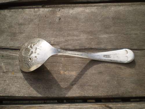 Lovely Silver Plated Sugar Sppon Made In England Very Good Condition