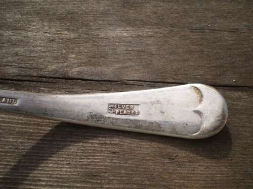 Lovely Silver Plated Sugar Sppon Made In England Very Good Condition