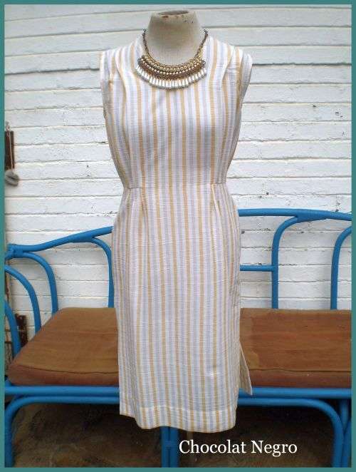 Gorgeous Vintage 19080s Ladies Striped Two Piece Dress And Blazer Size 10 excellent condition