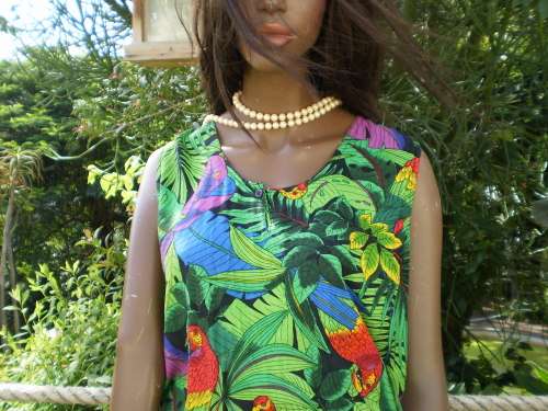 Original 1980s Vintage Parrot And Jungle Print Sleeveless Top Size 10 to small 12