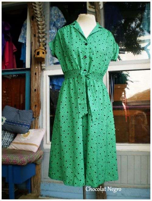 Vintage 1970s Buttoned Green Dress Size 10 to small 12 excellent condition