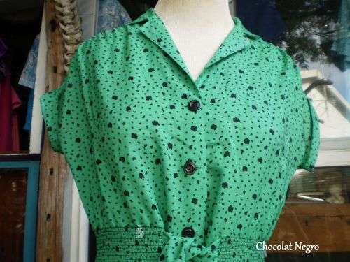 Vintage 1970s Buttoned Green Dress Size 10 to small 12 excellent condition
