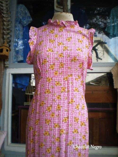 Vintage 1980s  Feminine Maxi Dress Sunflowers On Pink Size 10 excellent condition
