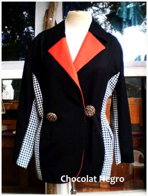1980s Vintage Funky Ladies Red Black And White Designer Blazer  Size 10 Excellent Condition