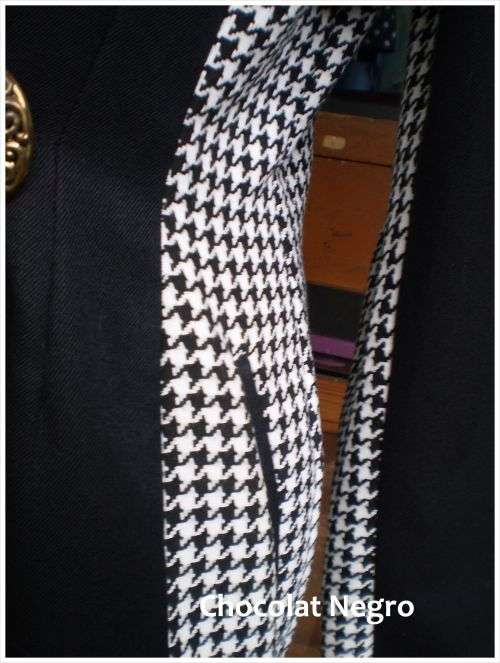 1980s Vintage Funky Ladies Red Black And White Designer Blazer  Size 10 Excellent Condition