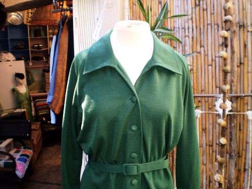Beautiful Vintage 1960s Moss Green Long Sleeves Winter Dress Size 42 (size 18)