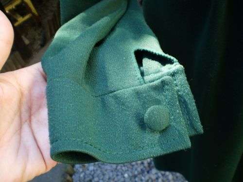 Beautiful Vintage 1960s Moss Green Long Sleeves Winter Dress Size 42 (size 18)