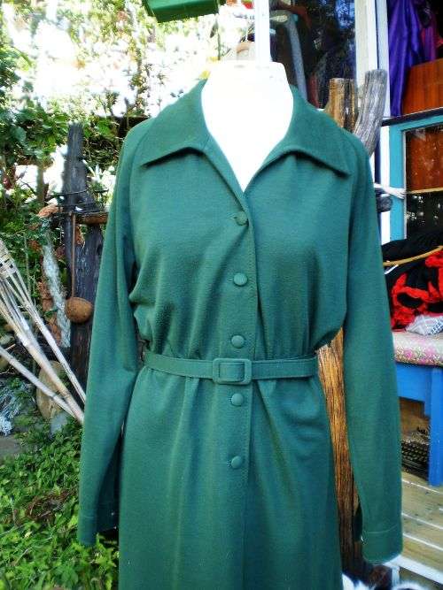 Beautiful Vintage 1960s Moss Green Long Sleeves Winter Dress Size 42 (size 18)