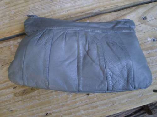 Vintage Soft Grey Genuinen Leather Clutch excellent  good condition