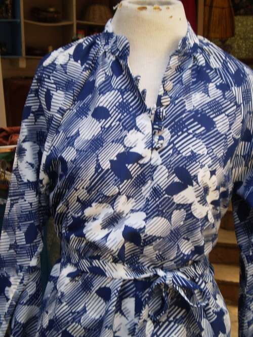 Vintage 1970s Cocktail Dress Blue And White Size 12