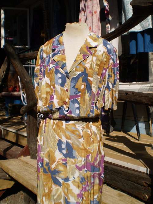 1980s Vintage Day Jacket Dress Size 14 With Collar