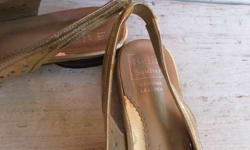 Vintage Golden Leather Ladies Shoes Slippers Size 6 Made in South Africa