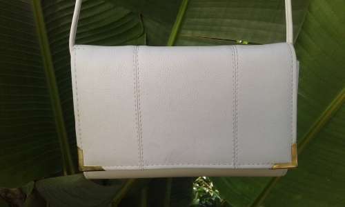 Nice Little Vintage 1980s Shoulder City Bag Faux White Leather
