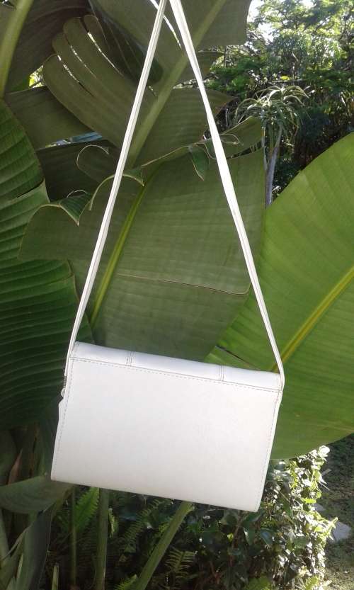 Nice Little Vintage 1980s Shoulder City Bag Faux White Leather