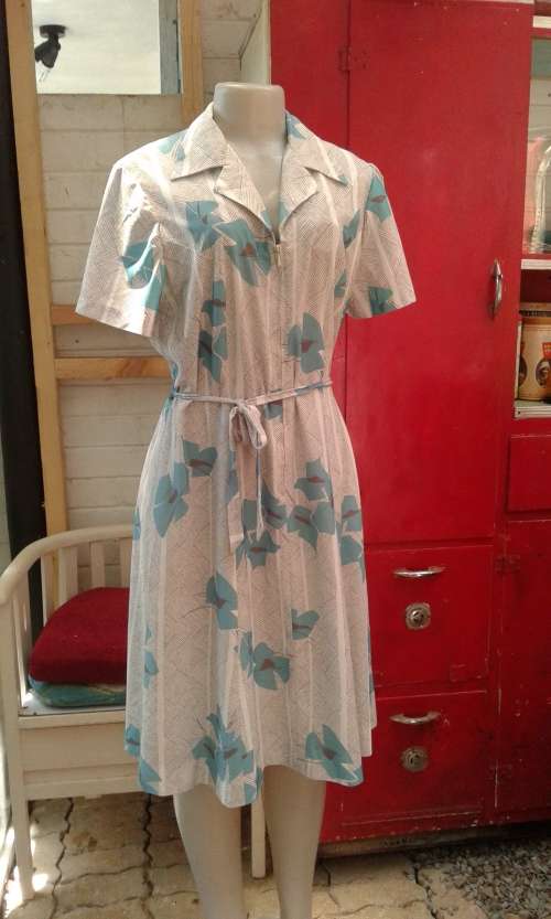 Vintage 1970s Shirt Dress With Turquoise Leaf Pattern By Vintage Label By Appointment Size 18