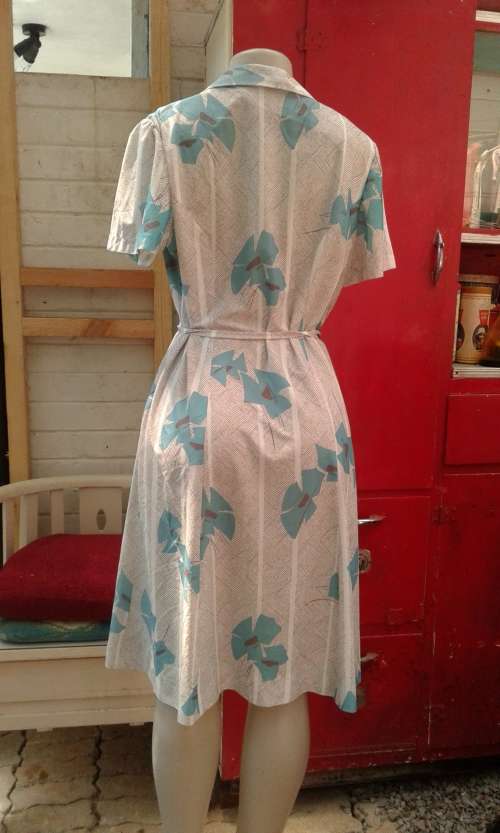 Vintage 1970s Shirt Dress With Turquoise Leaf Pattern By Vintage Label By Appointment Size 18