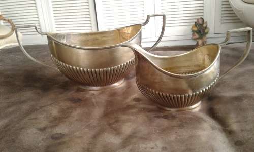 Vintage Silver Plated ENPS Sugar Bowl And Milk Jug Set