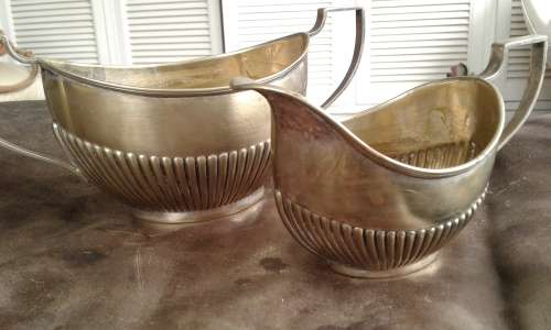 Vintage Silver Plated ENPS Sugar Bowl And Milk Jug Set