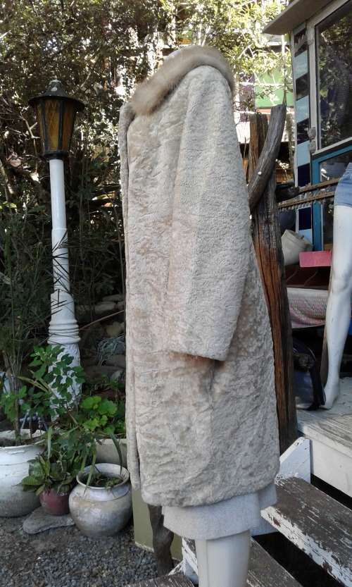 Vintage Original 1960s Golden Persian Lamb Karakul Genuine Fur Coat With Mink Collar Size 14