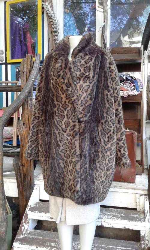 Vintage 1980s Faux Fur Leopard Coat Size 16 to 18