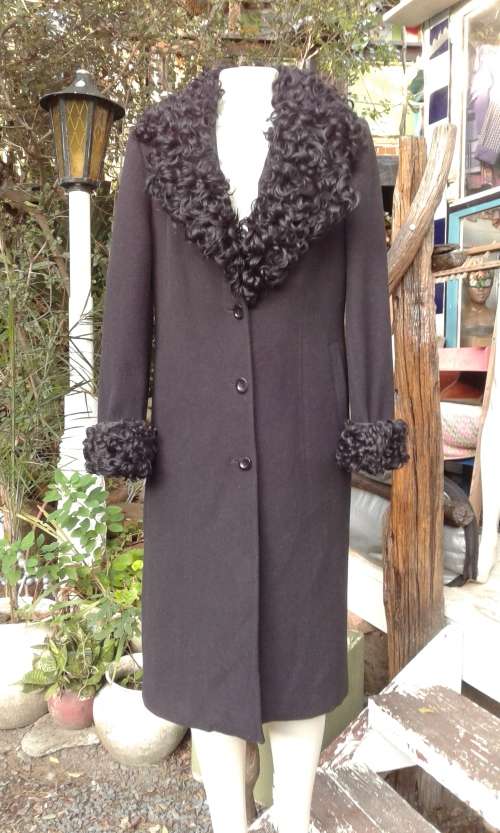 Vintage High Quality Black Cashmere And Fur Designer Coat Made In Italy Size 10
