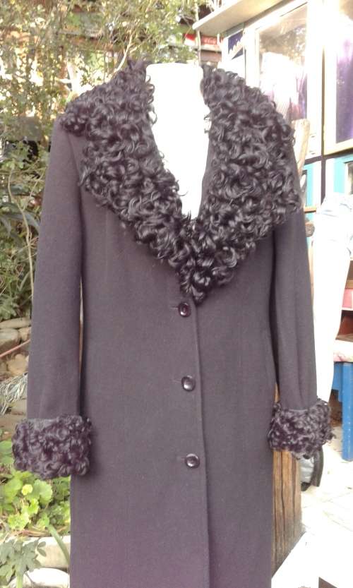 Vintage High Quality Black Cashmere And Fur Designer Coat Made In Italy Size 10