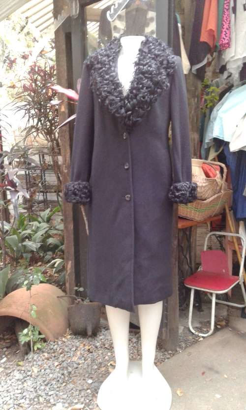Vintage High Quality Black Cashmere And Fur Designer Coat Made In Italy Size 10
