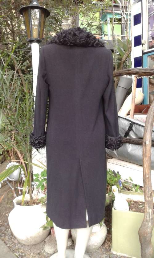 Vintage High Quality Black Cashmere And Fur Designer Coat Made In Italy Size 10