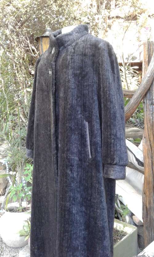 Beautiful Elegant Vintage Full Length Lama Alpaca Fur Coat Size 14
