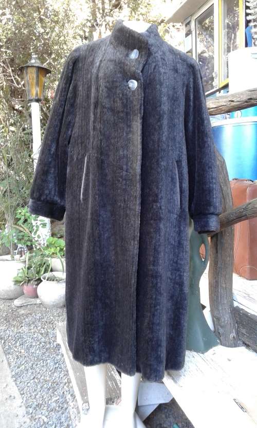 Beautiful Elegant Vintage Full Length Lama Alpaca Fur Coat Size 14