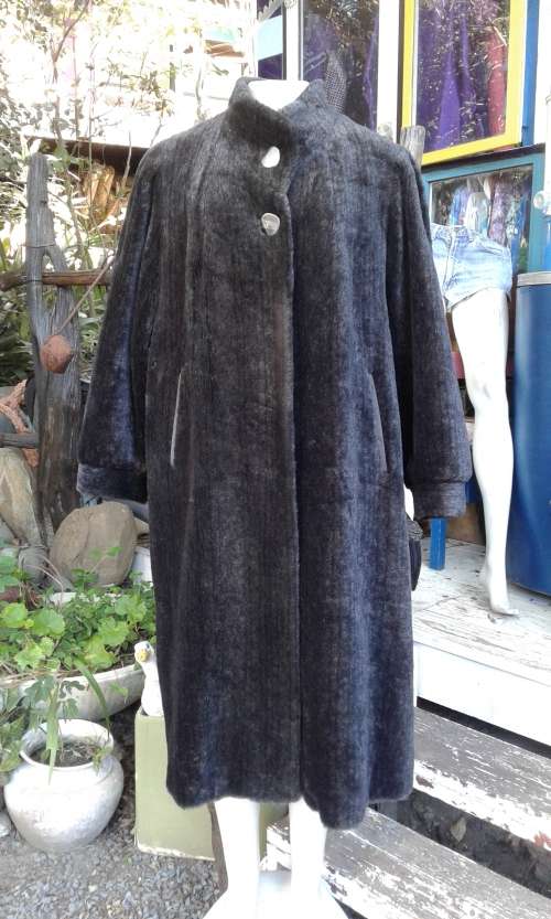 Beautiful Elegant Vintage Full Length Lama Alpaca Fur Coat Size 14