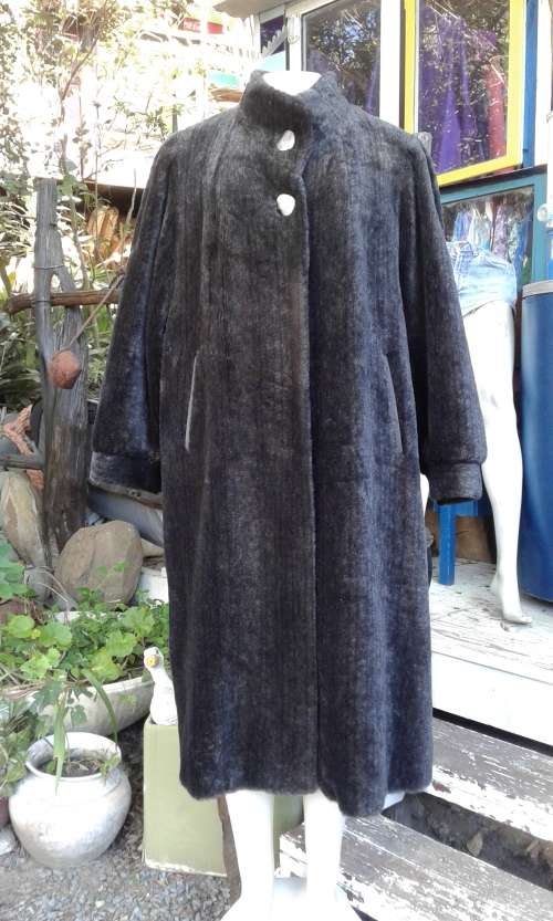 Beautiful Elegant Vintage Full Length Lama Alpaca Fur Coat Size 14