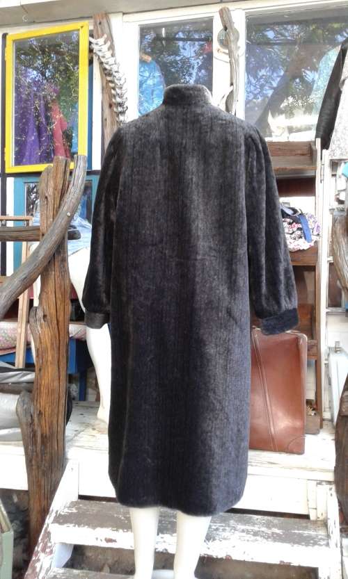 Beautiful Elegant Vintage Full Length Lama Alpaca Fur Coat Size 14