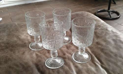 Set Of 4 Mid Century Modern Wine Glasses