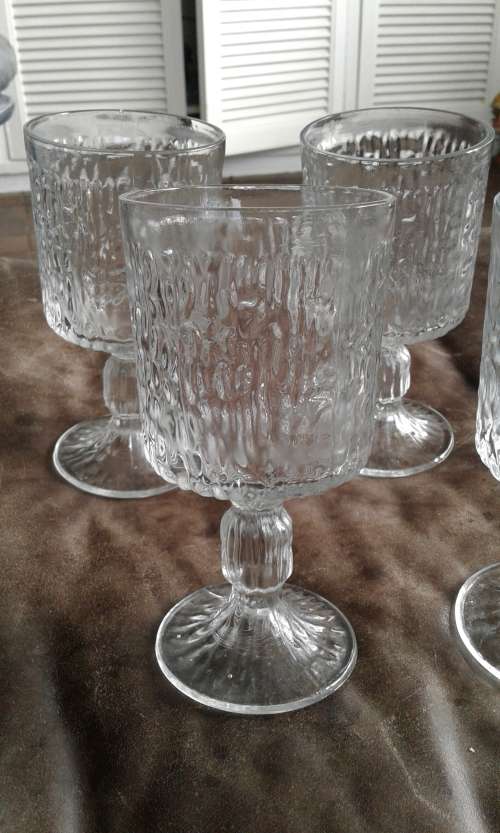 Set Of 4 Mid Century Modern Wine Glasses