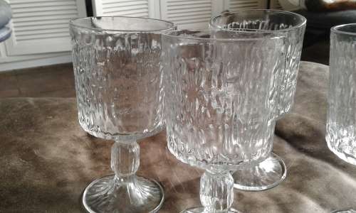 Set Of 4 Mid Century Modern Wine Glasses
