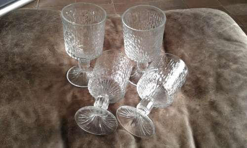 Set Of 4 Mid Century Modern Wine Glasses