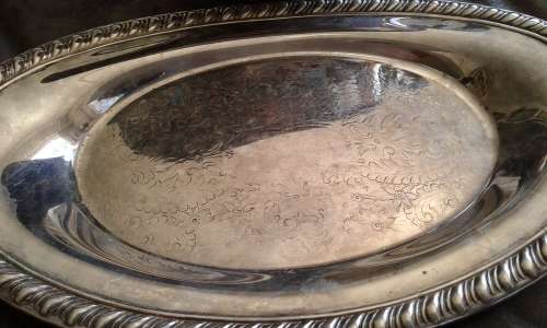 Silverplated Gravy Boat On Tray Excellent Condition