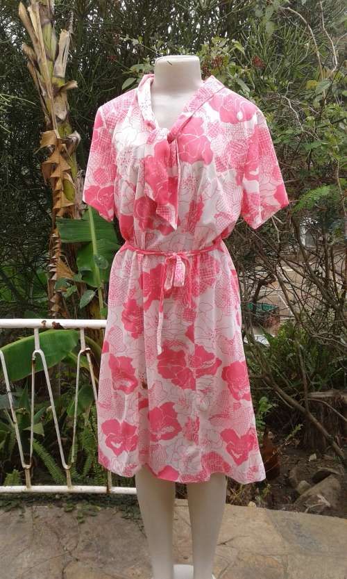 Vintage 1960s Pink White Floral Shirt Dress Size 14