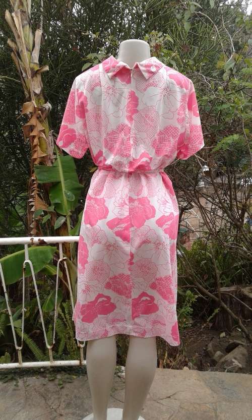 Vintage 1960s Pink White Floral Shirt Dress Size 14