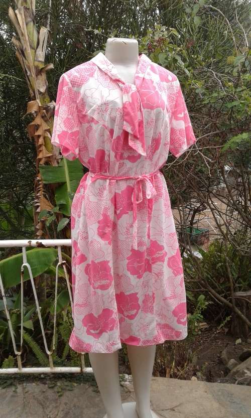 Vintage 1960s Pink White Floral Shirt Dress Size 14
