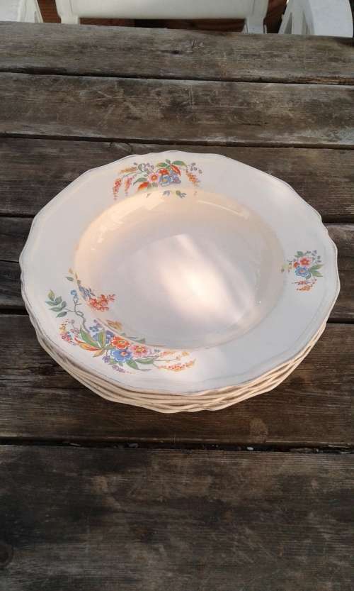 Set Of 5 Meakin Soup Dinner Plates England