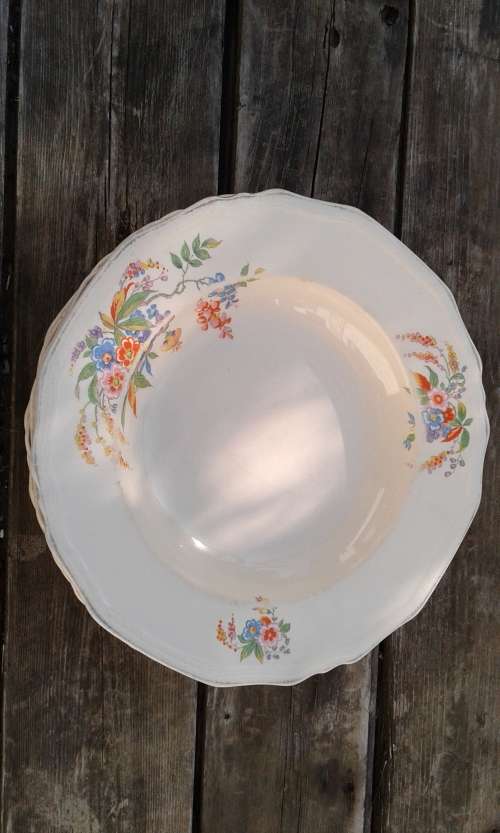 Set Of 5 Meakin Soup Dinner Plates England