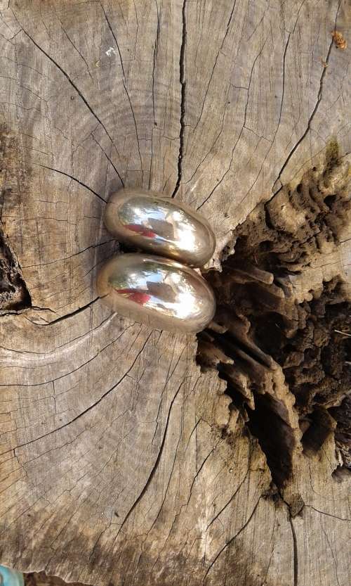 Vintage Modernist Silver Tone Metal Clip On Earrings