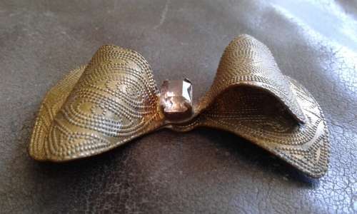 Antique Victorian Bronze Bow Patterned Embossed Brooch Pin With Light Peach Faceted Morganite