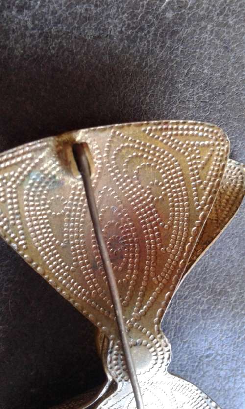 Antique Victorian Bronze Bow Patterned Embossed Brooch Pin With Light Peach Faceted Morganite